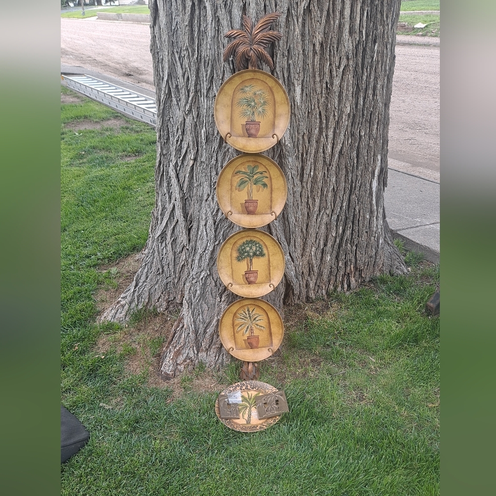 Set of Decorative Glass Plates with BDesigns